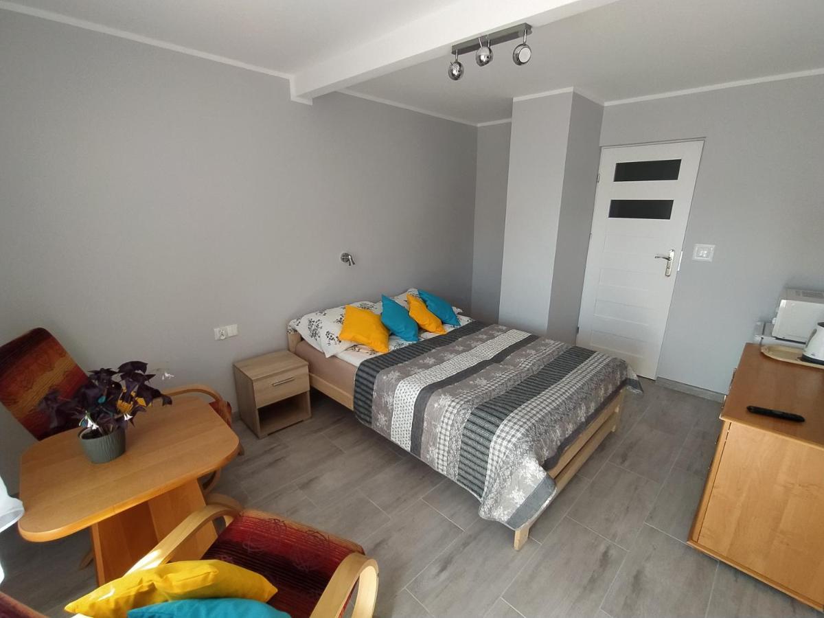 Moris 2 Pokoje Goscinne Leba Exteriér fotografie