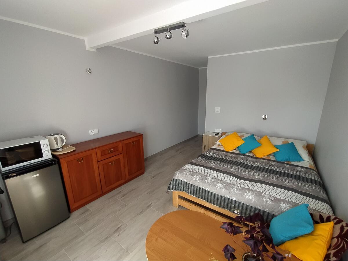 Moris 2 Pokoje Goscinne Leba Exteriér fotografie
