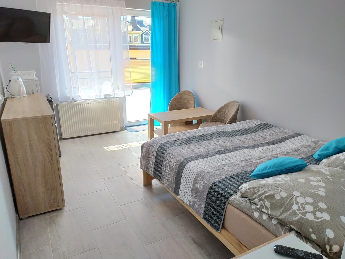 Moris 2 Pokoje Goscinne Leba Exteriér fotografie