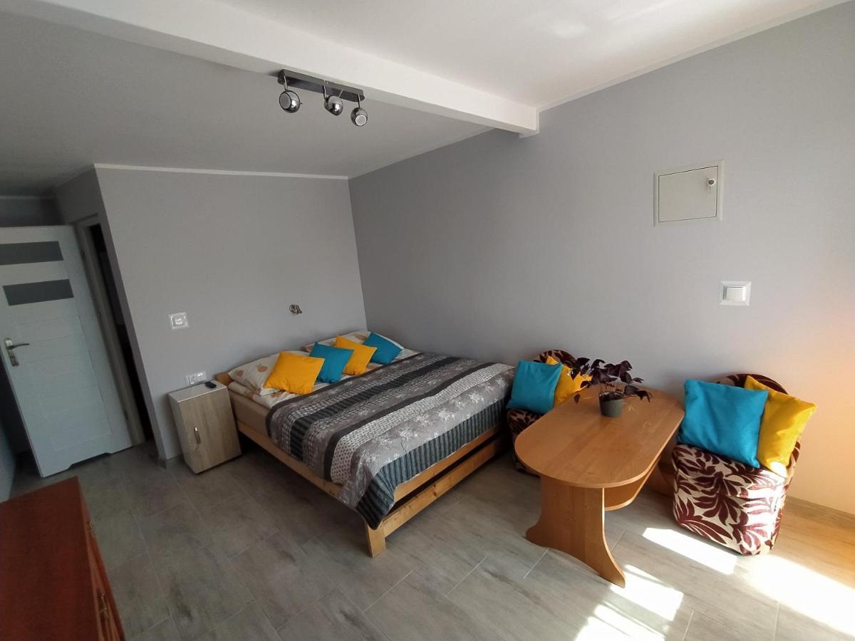 Moris 2 Pokoje Goscinne Leba Exteriér fotografie