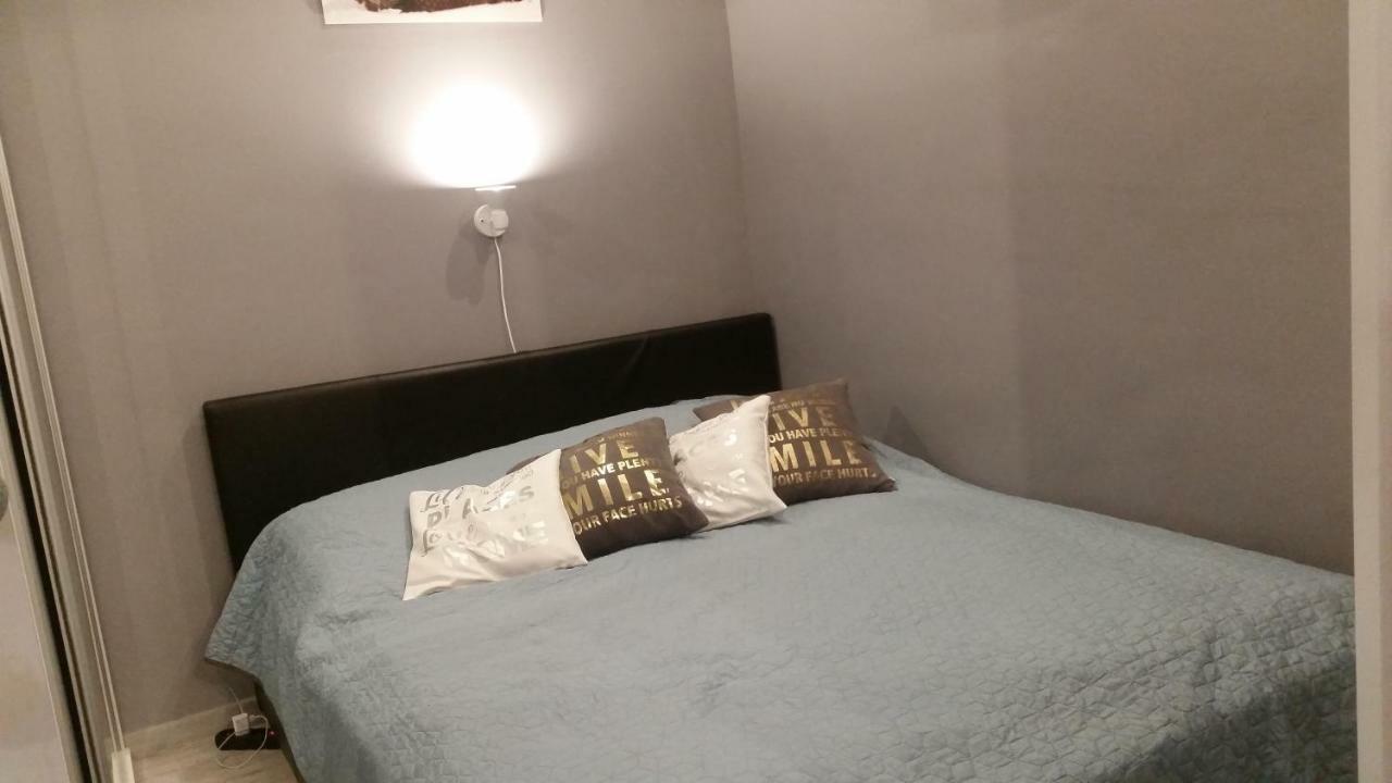 Moris 2 Pokoje Goscinne Leba Exteriér fotografie